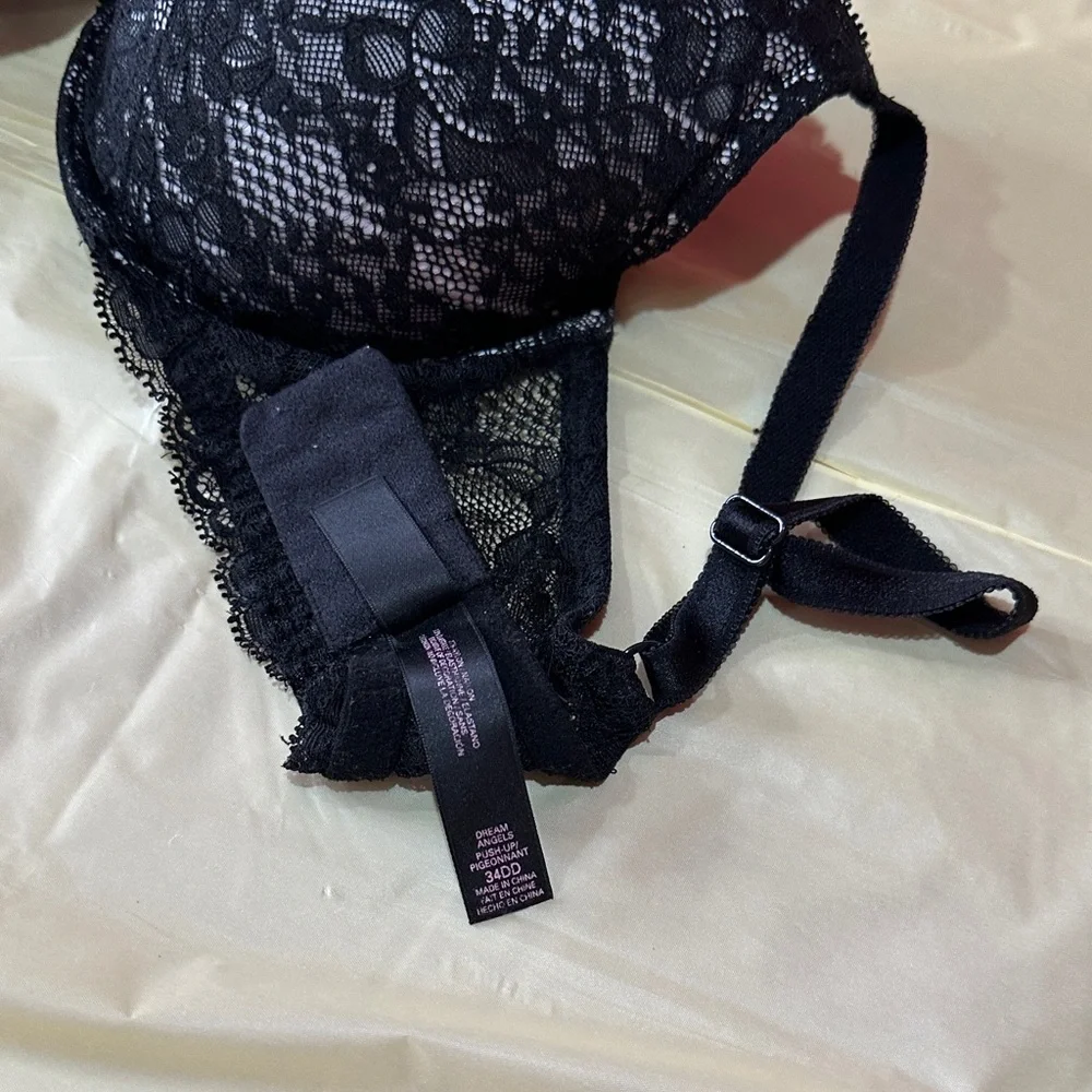VS Elegant Lace Black Bra Size 34DD - Picture 2 of 5